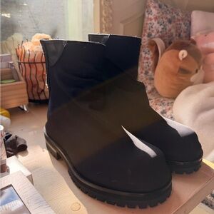 Stylish Black Women's Boots #FOURTWOFOUR